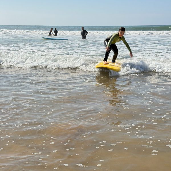 Little-Girl-takes-suf-lessons-with-Momo-Sidi-Kaouki