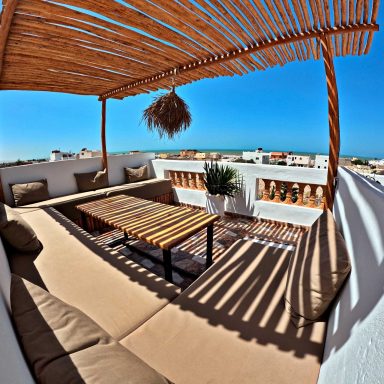 View from the terrasse of GUesthouse Dar Iziki where you can sty during your surrf Camp with Momo